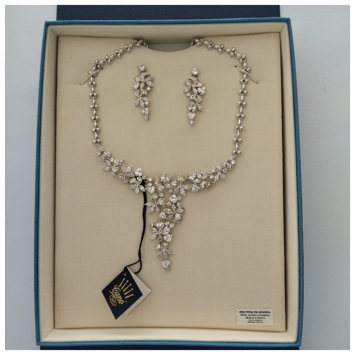 Conjunto de gargantilla y pendientes CRISTAL