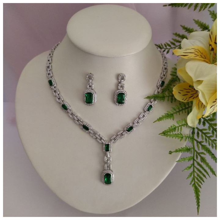Conjunto de gargantilla y pendientes ESMERALDA