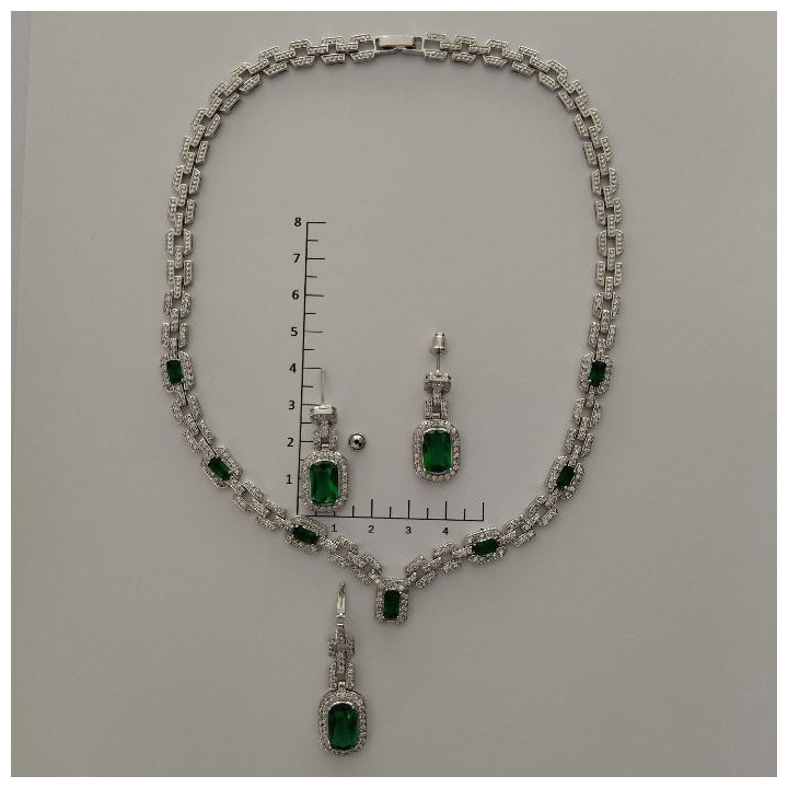 Conjunto de gargantilla y pendientes ESMERALDA