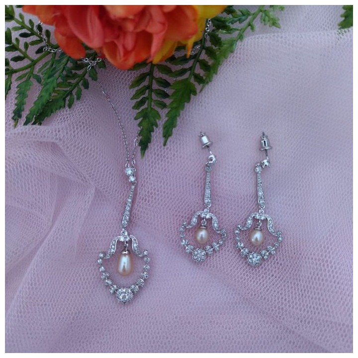 Conjunto de gargantilla y pendientes GALA