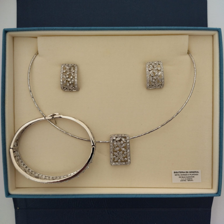 Conjunto de gargantilla, brazalete y pendientes LUNA