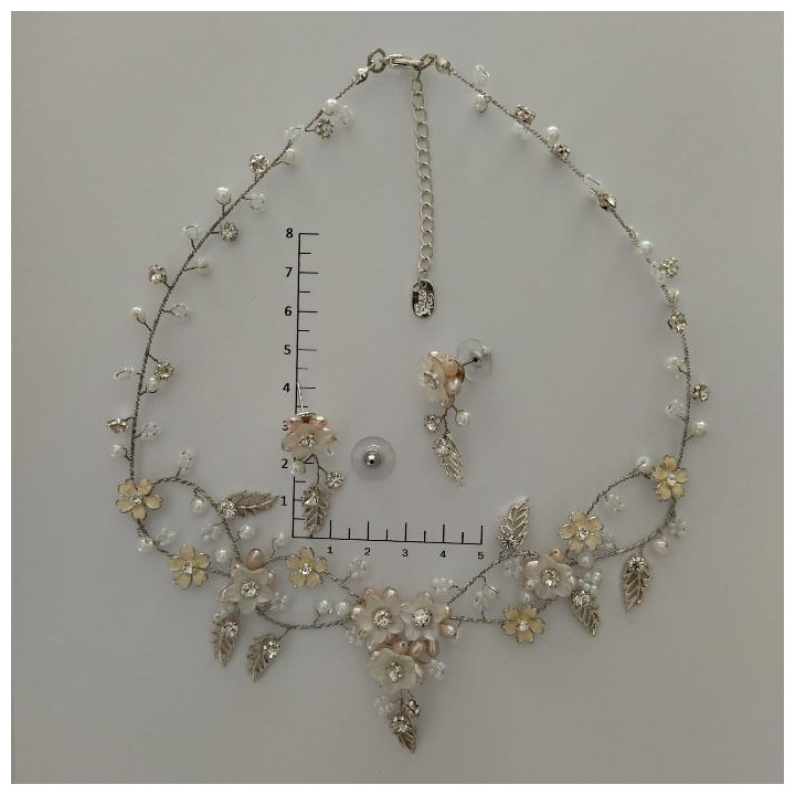 Conjunto de gargantilla y pendientes MAGIC
