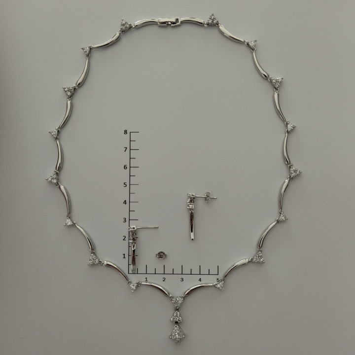 Conjunto de gargantilla y pendientes MARIE