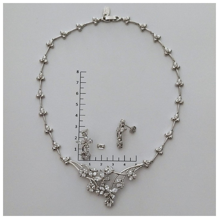 Conjunto de gargantilla y pendientes SALLY
