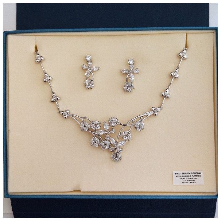Conjunto de gargantilla y pendientes SALLY