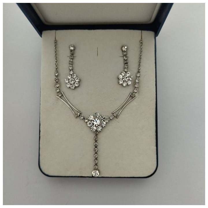 Conjunto de gargantilla y pendientes VALERIA