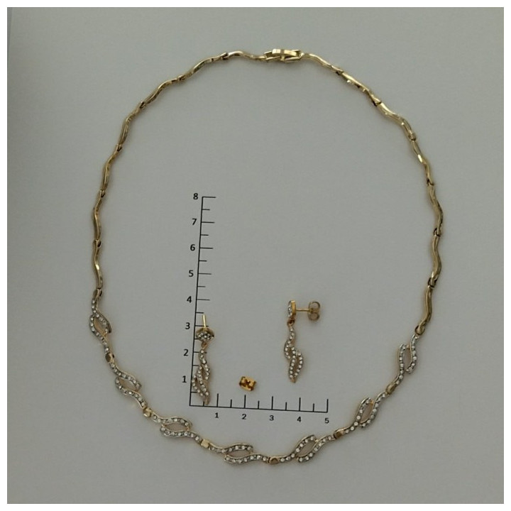 Conjunto de gargantilla y pendientes CHER
