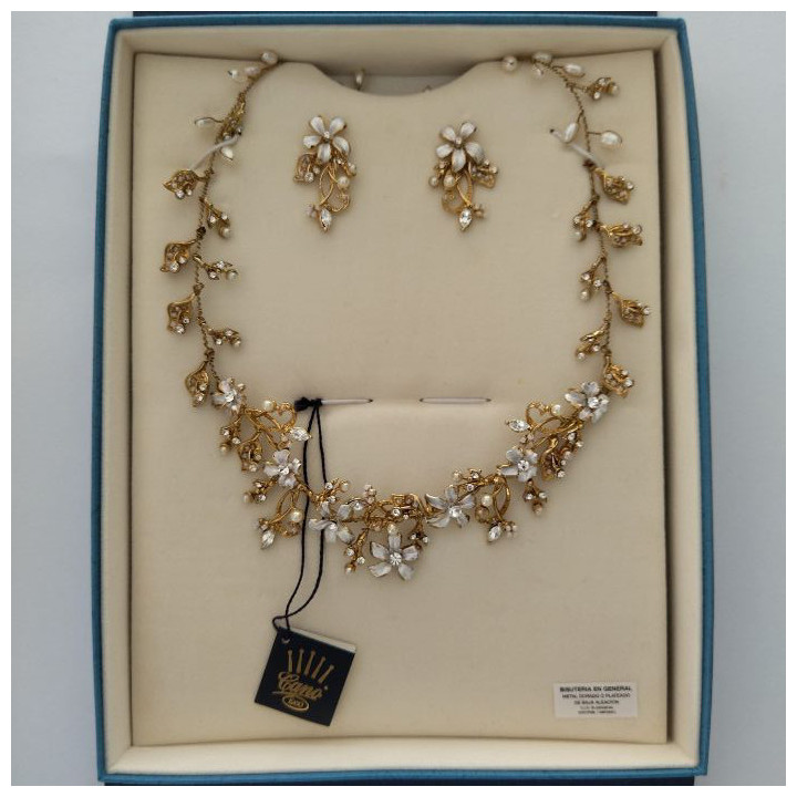 Conjunto de gargantilla y pendientes FLOR