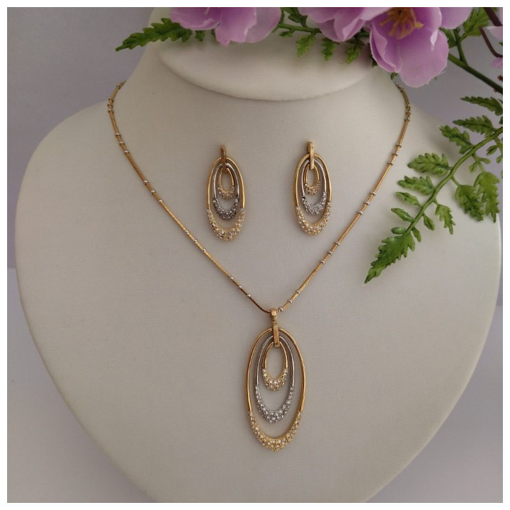 Conjunto de gargantilla y pendientes LORENA